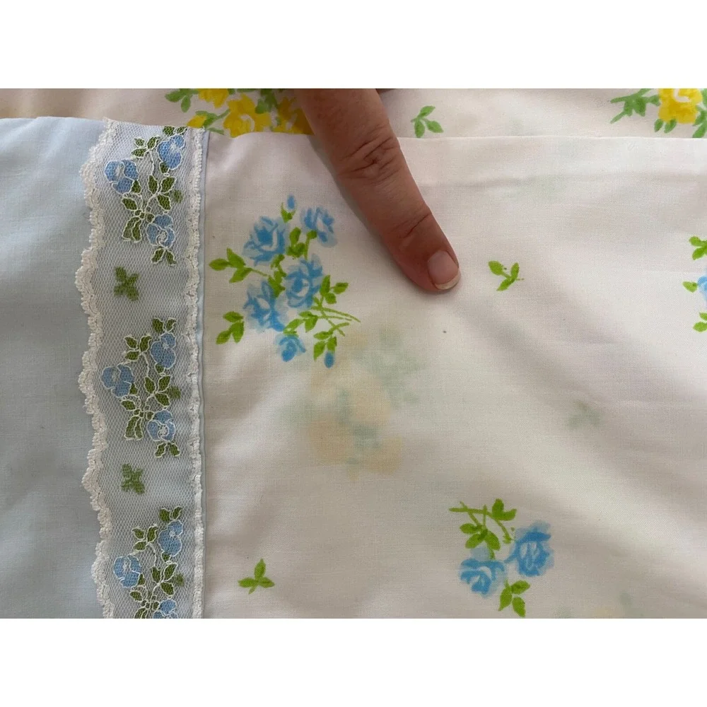 VTG Handmade Duvet Twin Cottage Mini Roses Yellow & Blue 1970s Lace Buttons Read